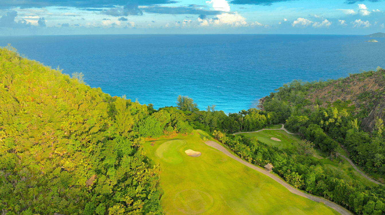Parcours de golf face à l'océan